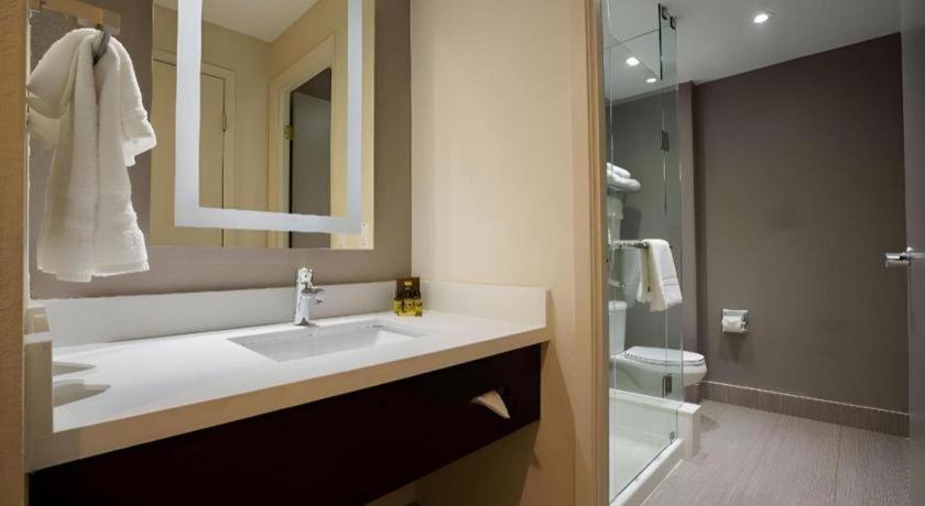 Best Western Plus Executive Inn Toronto Exterior foto